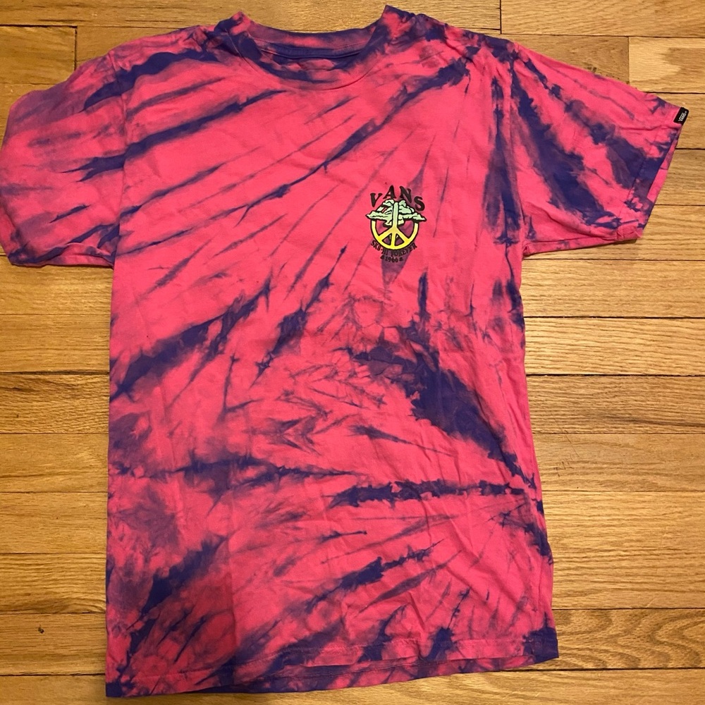tie dye vans graphic tee